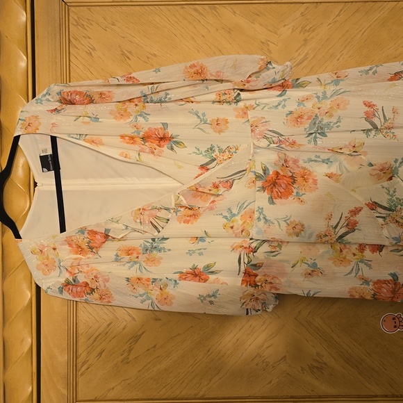 Maison Tara Flowy Metallic Lined Dress in 24W. Colors white/ pink/ green - Picture 6 of 10